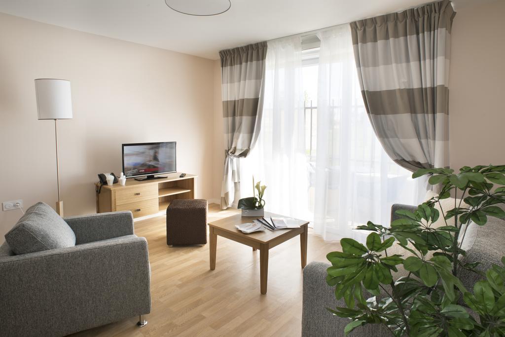 Domitys La Clef Des Champs Aparthotel Poitiers Rum bild